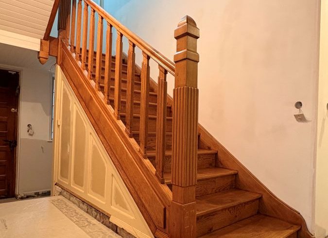rénovation d'escalier vernis